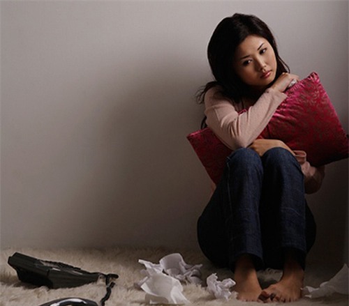 bi mat tay dinh dang sau dam cuoi voi vang nha chong to chuc - 1