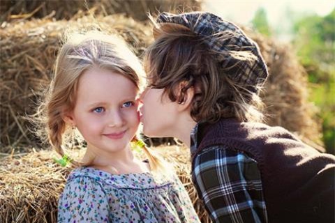 Phu huynh 'choang vang' khi con trai lop 2 da ra dan nguoiyeu ra mat