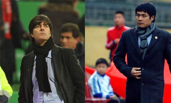 Sự giống nhau kỳ lạ giữa HLV Hữu Thắng và Joachim Loew - Ảnh 1.