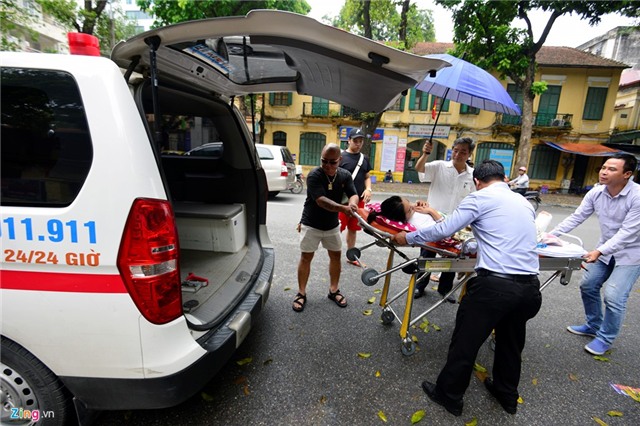 Di thi bang xe cuu thuong, ngoi giuong benh lam bai hinh anh 11