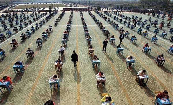 Thần đồng 9 tuổi thi Đại học