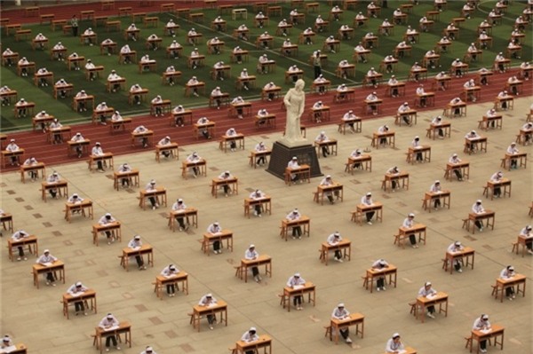 Đây là cách học sinh Trung Quốc thi cử.(Ảnh: Internet)