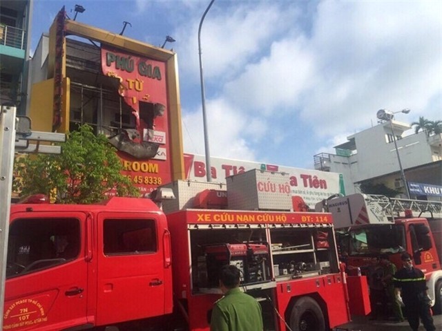 Chay nha 4 nguoi chet vao sang som o Sai Gon hinh anh 1