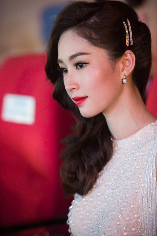 Năng động hay quyến rũ, Hoa hậu Đặng Thu Thảo vẫn đẹp khó cưỡng như thế này! - Ảnh 15.