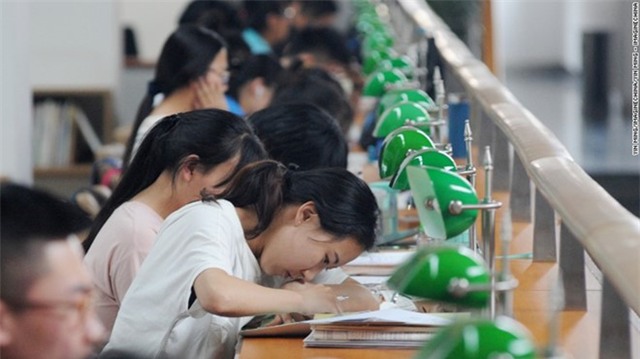 'Toi may man vi truot dai hoc' hinh anh 2