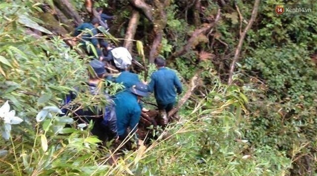 Những hình ảnh đầu tiên về vị trí phát hiện thi thể phượt thủ người Anh tử nạn ở Fansipan - Ảnh 5.