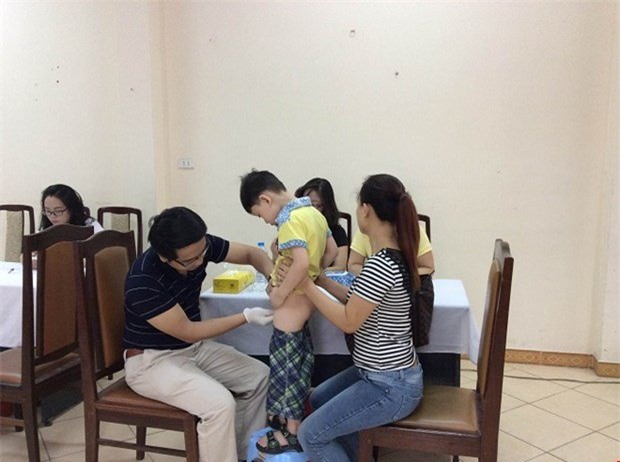 động trời giữa thủ đô, tinh hoàn lạc chỗ, 'thái giám'