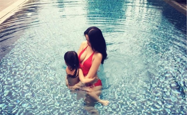 Hot girl nổi tiếng 1 thời đã thay đổi như thế nào sau khi làm mẹ? - Ảnh 15.