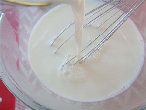 Làm sữa chua túi thơm mịn bé nào cũng thích