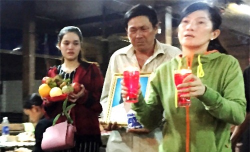 cap-doi-sap-cuoi-tu-vong-trong-dam-chay-o-sai-gon