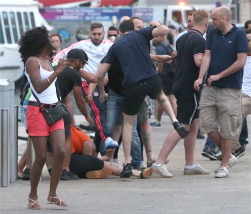 can canh cuoc chien dam mau giua cdv anh va cdv phap hinh anh 5