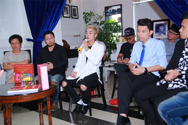 Son Tung M-TP: 'Toi nho luc minh bi moi nguoi tan cong' hinh anh 1