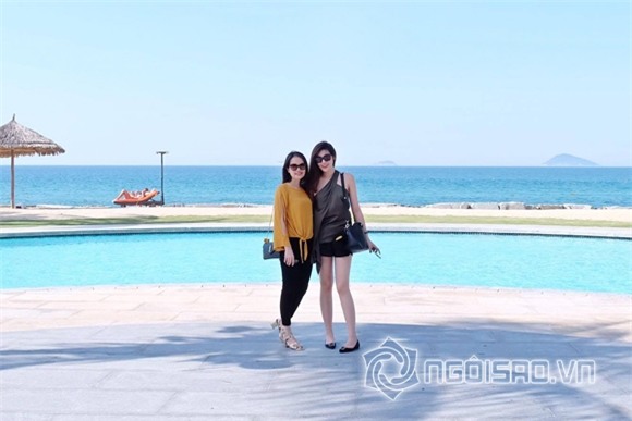 Mẹ Á hậu Tú Anh 0