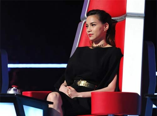 ngoai ha ho, nhung