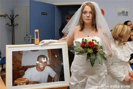 roi nuoc mat nhung dam cuoi voi nguoi da chet - 9