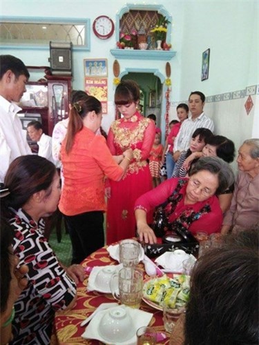 roi nuoc mat nhung dam cuoi voi nguoi da chet - 2