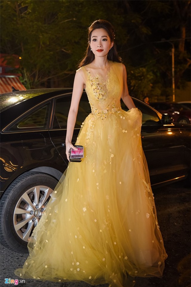 Dang Thu Thao long lay di cham thi Hoa hau Viet Nam hinh anh 1