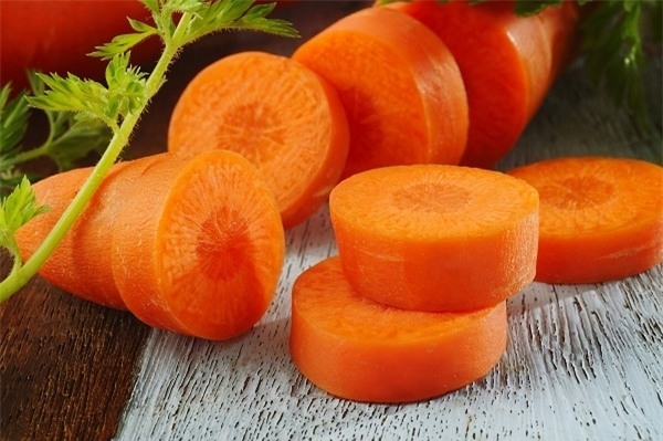 Cả hè chẳng lo đen da với công thức chống nắng này