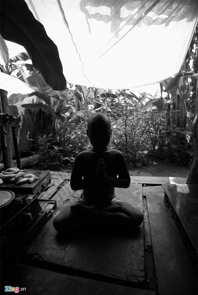 Gia đình bộ lạc nguyên thủy ở bãi sông - Ảnh 8.