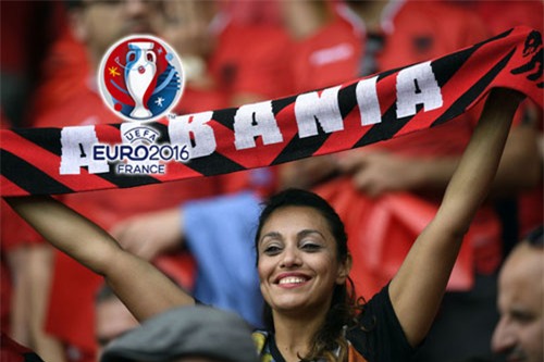 chum anh my nhan “dua nhau” khoe sac tren khan dai euro 2016 hinh anh 11