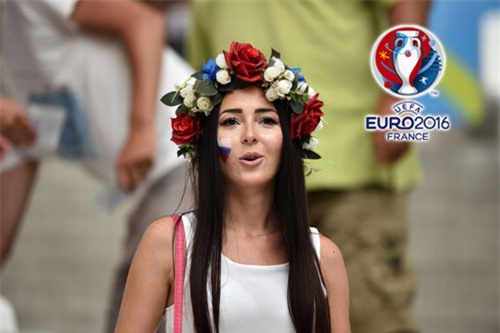 chum anh my nhan “dua nhau” khoe sac tren khan dai euro 2016 hinh anh 4