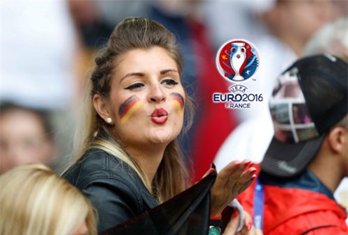 chum anh my nhan “dua nhau” khoe sac tren khan dai euro 2016 hinh anh 5