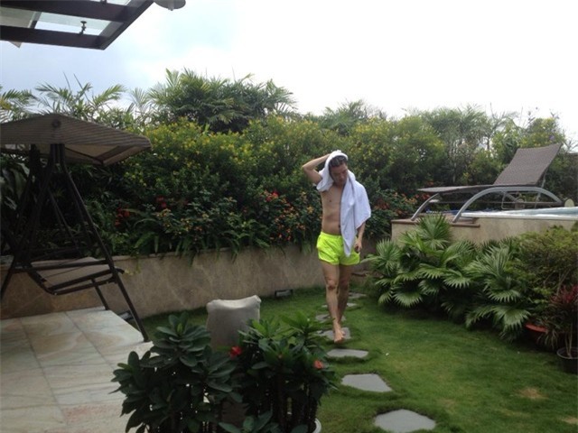 Đàm Vĩnh Hưng, sân vườn, biệt thự