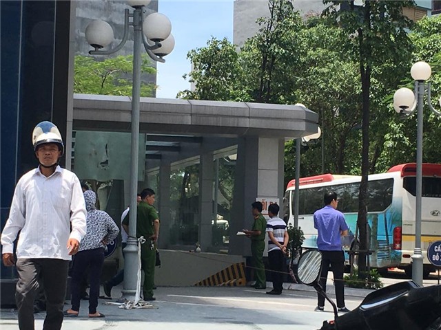 co gai tre tu vong sau khi roi tu tang 14 xuong dat hinh anh 1