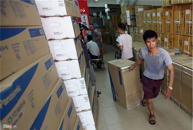 Điều hòa, bia hơi, bán chạy, nắng nóng, Hà Nội, bể bơi, nhân viên, bán hàng, đá sạch