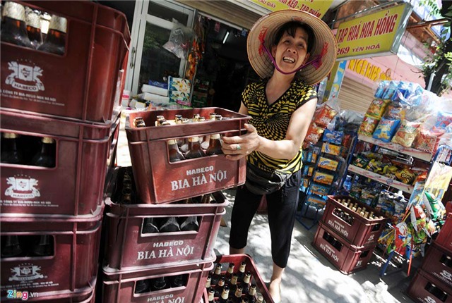 Điều hòa, bia hơi, bán chạy, nắng nóng, Hà Nội, bể bơi, nhân viên, bán hàng, đá sạch