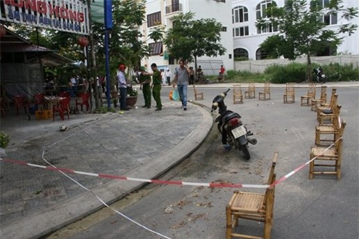 vu dung vo chai bia dam chet ban nhau: bat nu nghi pham 17 tuoi hinh anh 1