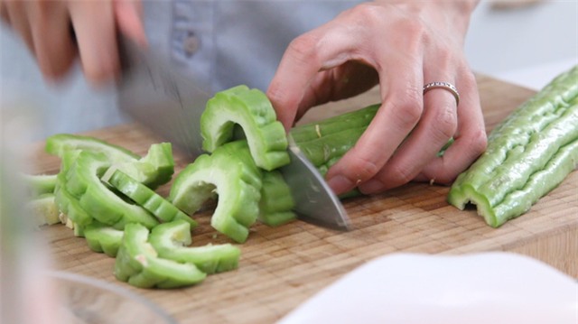 Mướp đắng tốt cho sức khỏe như thế nào? - Ảnh 2.