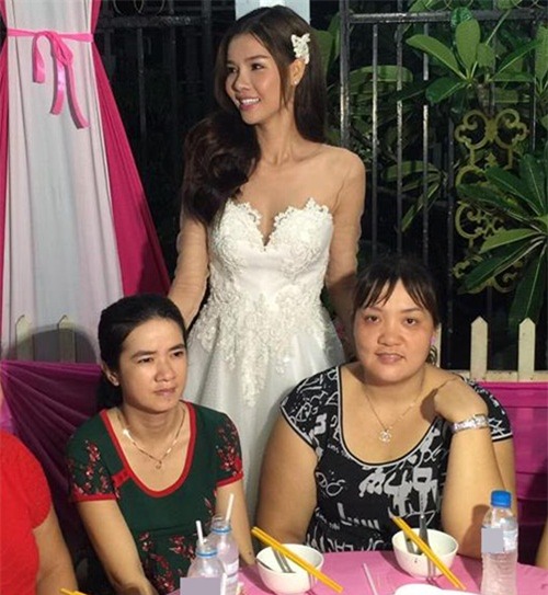 ky han dien vay cuoi xuyen thau tiep don hang xom trong ngay vui - 4