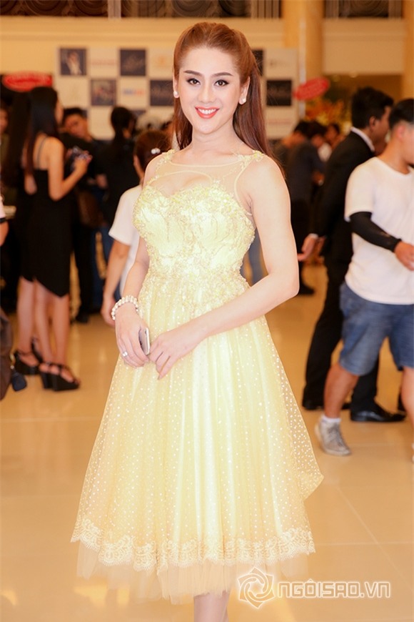 Lâm Chi Khanh thừa nhận mình đã dao kéo mũi  2