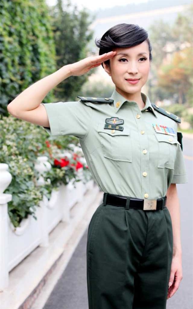 my nhan lam dieu dung hang loat quan tham tq bat ngo tai xuat hinh anh 3