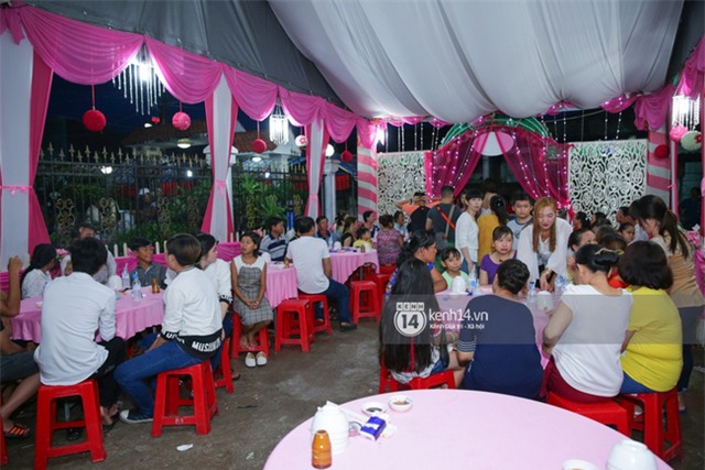 Dù tiệc nhóm họ vắng mặt Mạc Hồng Quân, Kỳ Hân vẫn tươi cười hạnh phúc như thế này! - Ảnh 15.