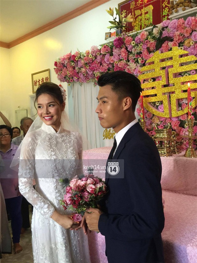 Kỳ Hân hôn Mạc Hồng Quân tình cảm trong lễ ăn hỏi - Ảnh 5.