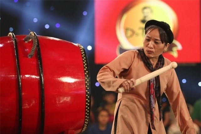 Tran Thanh e mat vi lien tuc bi Le Thi Dan 'chat chem' hinh anh 1