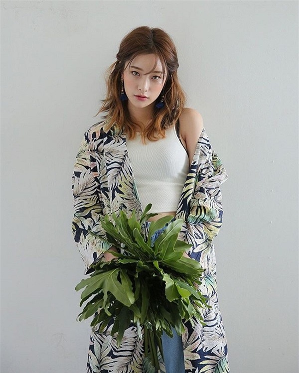 Muốn hè thêm mát mẻ, hãy chăm diện đồ màu trắng