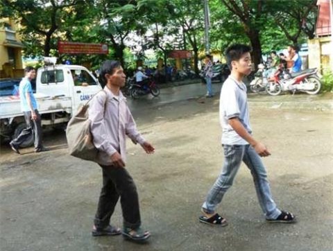 Mua thi THPT Quoc gia den: Chủ trọ len ké hoạch kiém tièn triẹu mõi ngày