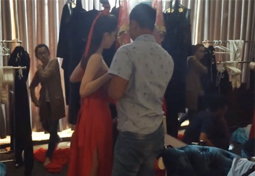 Ngọc Trinh lộ hàng 4