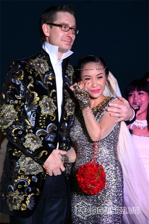 sao việt khóc trong ngày trọng đại 17