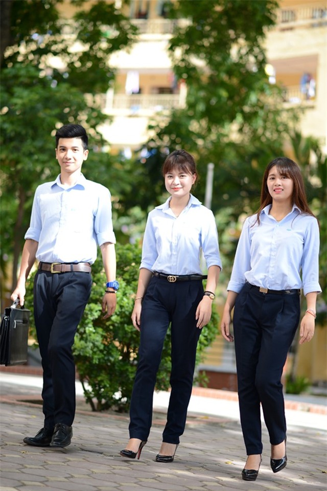 Nu sinh Hoc vien An ninh rang ro trong quan phuc hinh anh 10