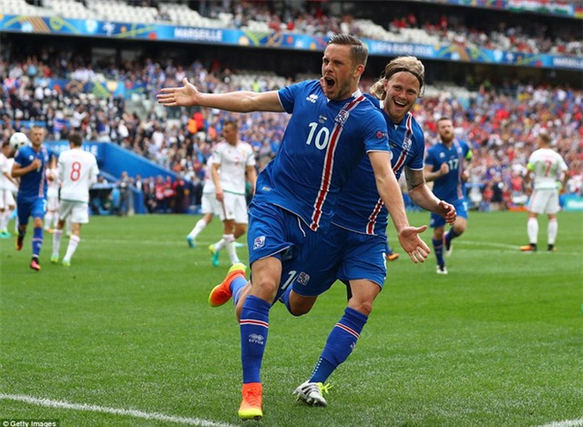Iceland 1-1 Hungary: Trận đấu lạ lùng, bàn thắng kỳ quặc - Ảnh 2.