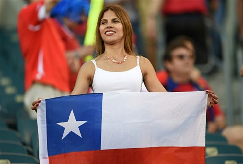 can canh dan cdv nu “ham nong” bau khong khi copa america 2016 hinh anh 7