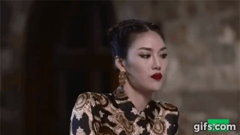 Đây là gương mặt của Lan Khuê khi Phạm Hương chủ động hướng dẫn thí sinh tạo dáng! - Ảnh 2.
