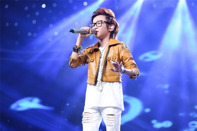 Ho Van Cuong khien giam khao rung roi khi hat cai luong hinh anh 8