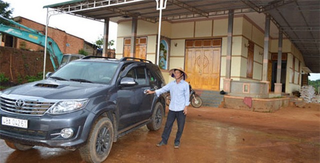 Lão nông, tỷ phú, biệt thự, ô tô, xe sang, nông dân, xã tỷ phú, Đắk nông, làm giàu, nông nghiệp
