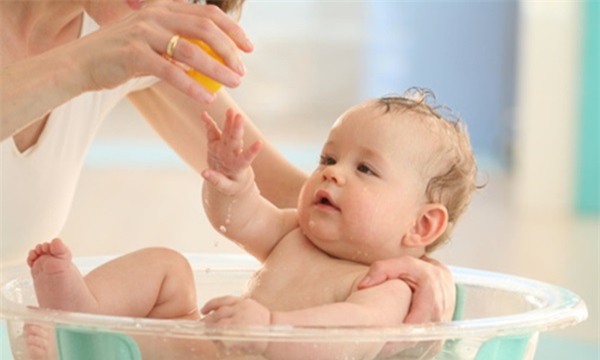 nuoi-con1-blogtamsuvn