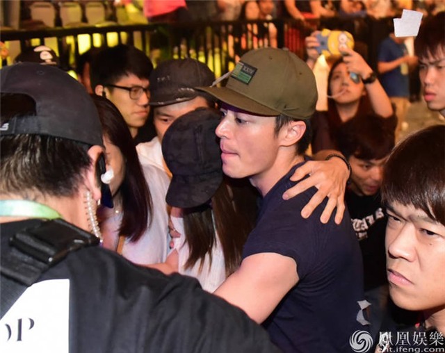 lam tam nhu va ban trai lan dau xuat hien cong khai hinh anh 8